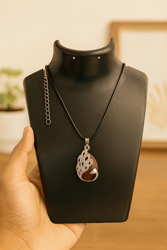 RED GOLD STONE WITH GERMAN SILVER