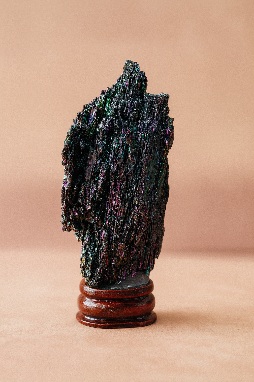 NATURAL CARBORUNDUM ROAK RAINBOW CLUSTER STONE