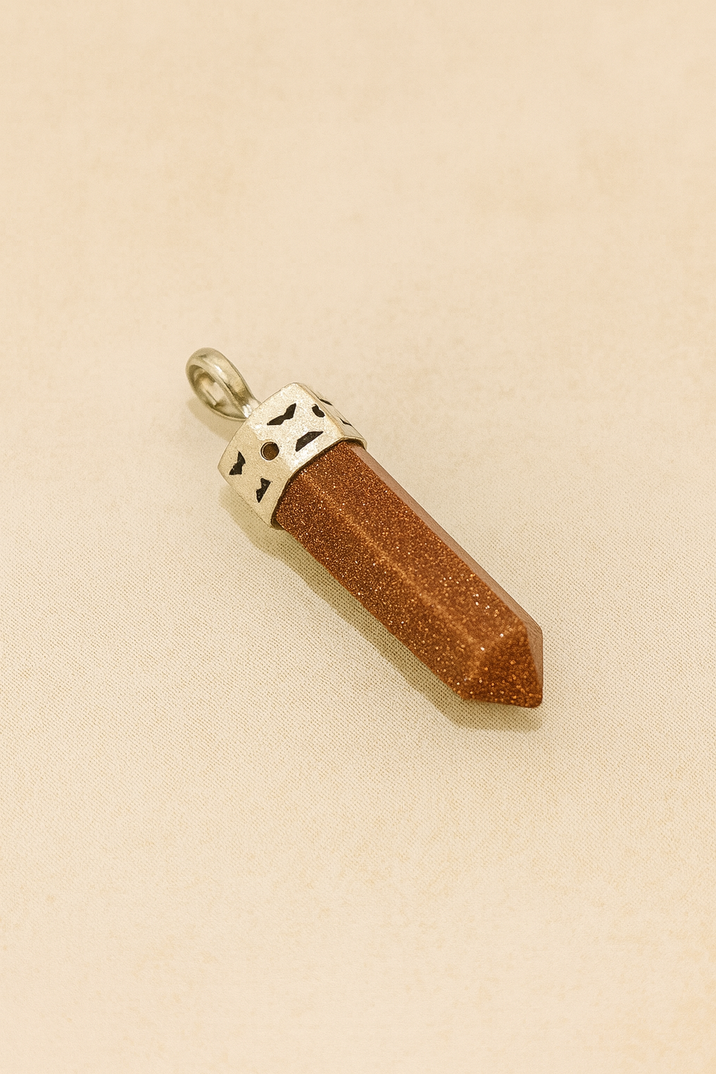 RED GOLD STONE PENDANT